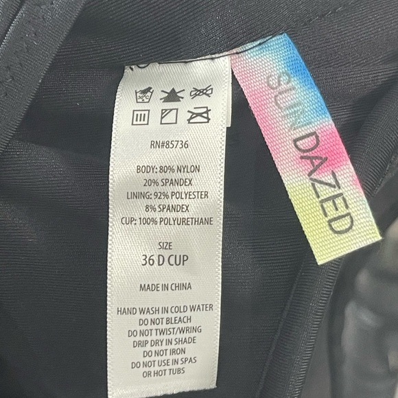 SUNDAZED  Women’s Willa Twist One-Piece Swimsuit Black Size 36D NWT Lace-Up Back - Picture 10 of 10